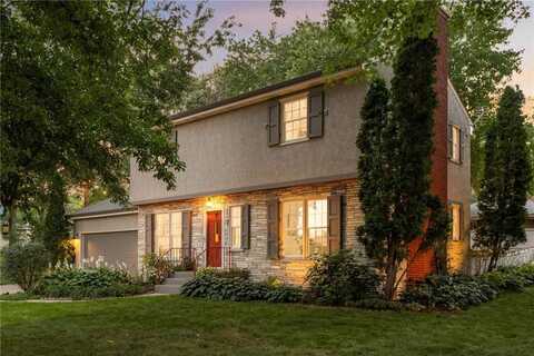 215 Elmer Street, Roseville, MN 55113