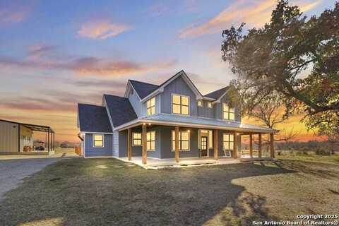 1711 Hartfield Rd, La Vernia, TX 78121