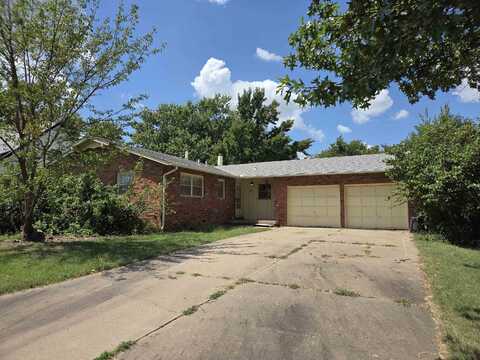 6114 E Edinburg St., Bel Aire, KS 67220