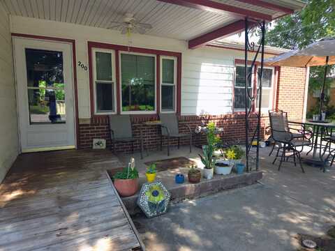 200 N Ward Pkwy, Haysville, KS 67060
