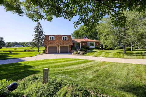 600 Woodview Drive, Sun Prairie, WI 53590