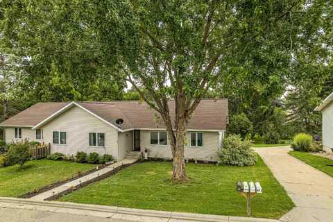 405 7th Avenue, New Glarus, WI 53574