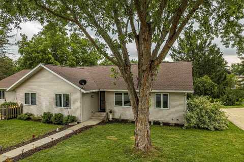 405 7th Avenue, New Glarus, WI 53574