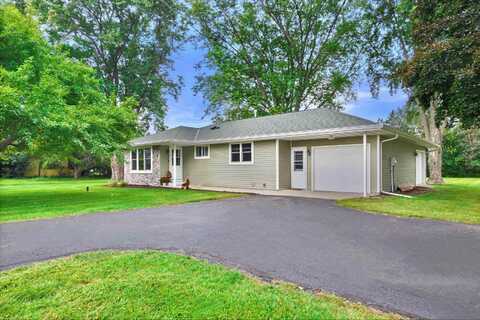 1360 S Concord Road, Oconomowoc, WI 53066
