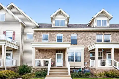 72 S Gardens Way, Fitchburg, WI 53711