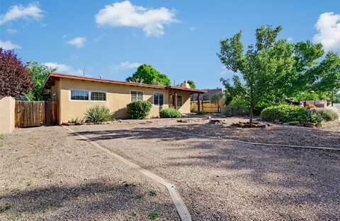 1913 Kiva Road, Santa Fe, NM 87505
