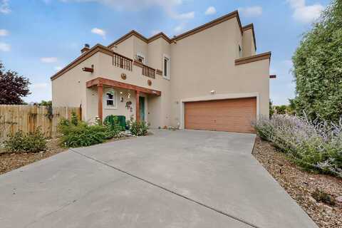 6813 Sunset Circle, Santa Fe, NM 87507