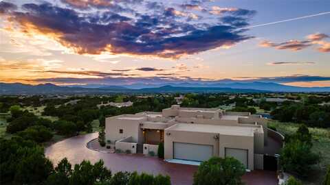 4 Penasco Circle, Santa Fe, NM 87506