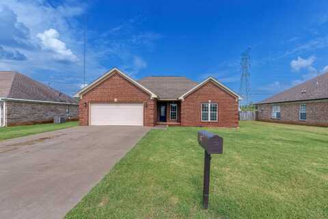 302 Meredith Dr, Muscle Shoals, AL 35661