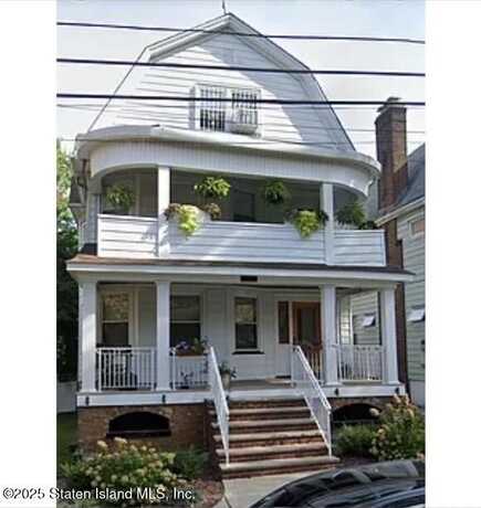 125 Silver Lake Road, Staten Island, NY 10310