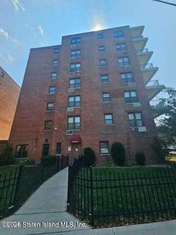 100 Colfax Avenue, Staten Island, NY 10306