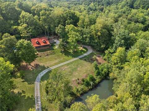 527 N State Road 145, Eckerty, IN 47116