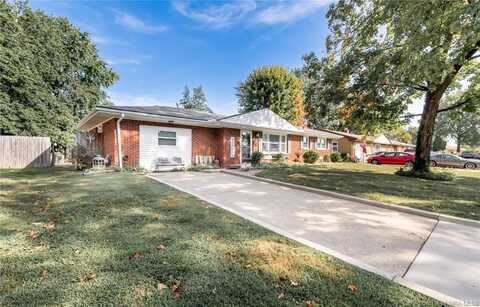 20 Oxford Drive, New Albany, IN 47150