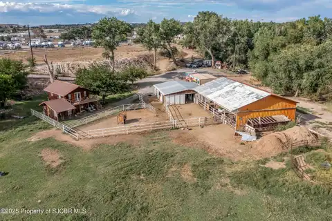 800 S AUBURN Avenue, Farmington, NM 87401