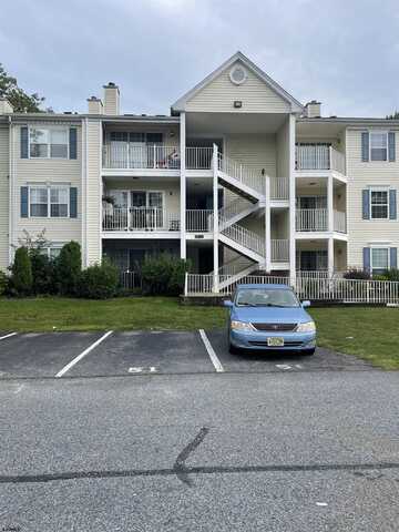 52 Navajo Ct, Absecon, NJ 08205