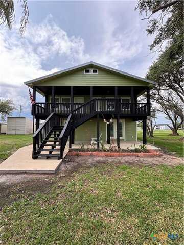 1008 W Adams Avenue, Port o Connor, TX 77982