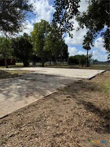 315 E Tres Palacios Avenue, Palacios, TX 77465