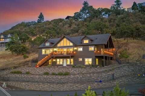 4112 Barbara Jean Way, Medford, OR 97504