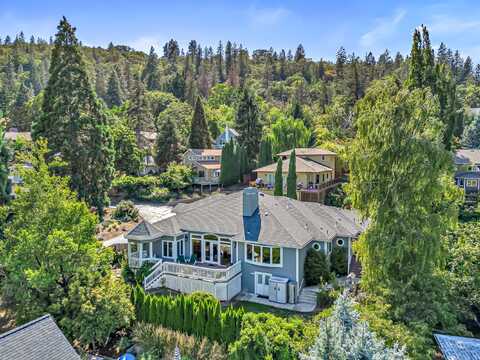 137 Manzanita Street, Ashland, OR 97520