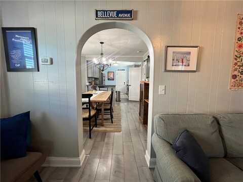 16 Vaughan Avenue, Newport, RI 02840