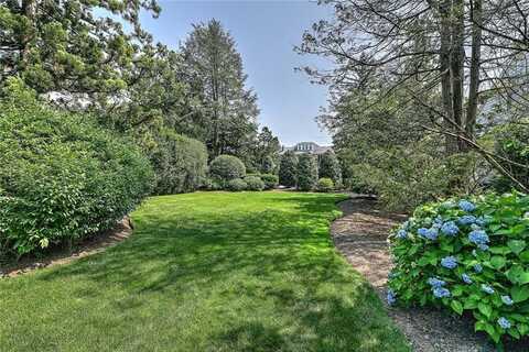 62 Harwich Road, Providence, RI 02906