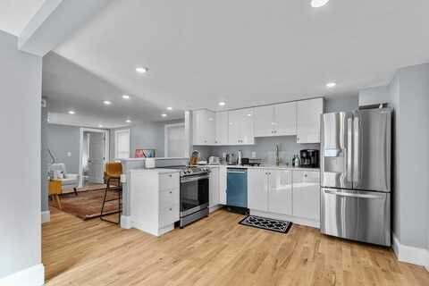 382 Spring Street, Newport, RI 02840