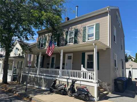 10 Hammond Street, Newport, RI 02840