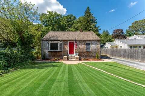 104 Knotty Oak Road, Coventry, RI 02816