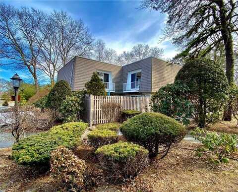 17 Caddy Rock Road, North Kingstown, RI 02852