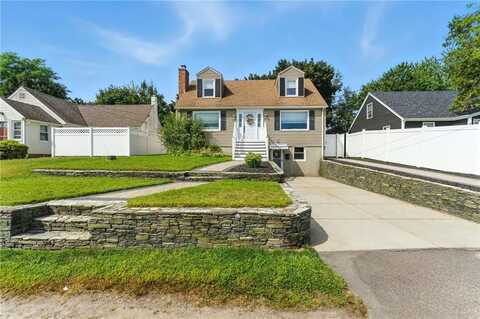 33 Swan Street, North Providence, RI 02911