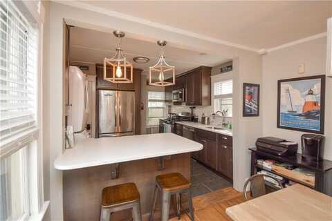 16 Vaughan Avenue, Newport, RI 02840
