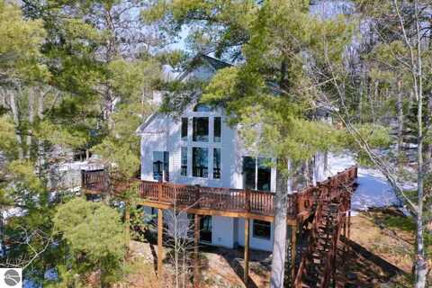 11488 NE Hazel Street, Kalkaska, MI 49646