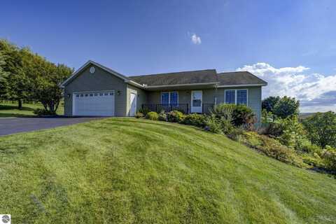 11124 E Meadow View Drive, Suttons Bay, MI 49682