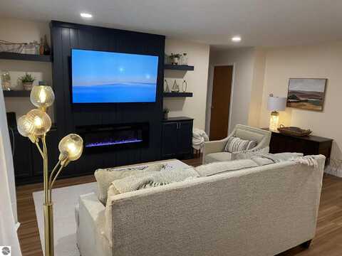 8613 E Fouch Road, Traverse City, MI 49684
