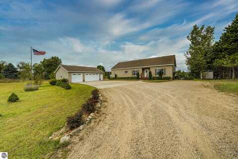 2089 N Arbutus Lake Road, Traverse City, MI 49696