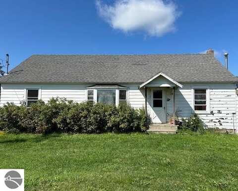 428 S Barry Road, Ithaca, MI 48847