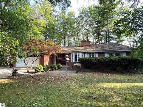 324 Powderhorn Drive, Houghton Lake, MI 48629