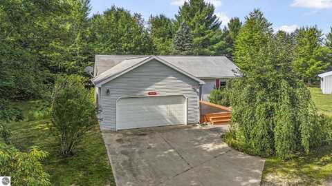 2368 Langs Lane, Interlochen, MI 49643