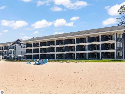 2211 N US-31, Traverse City, MI 49676