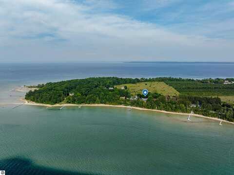 396 N Stony Point Road, Suttons Bay, MI 49682