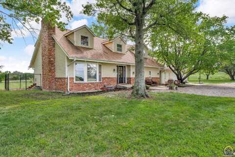 1433 NE 78th St, Topeka, KS 66617