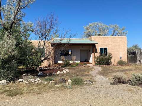 2 Eototo, El Prado, NM 87529