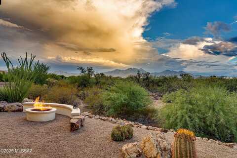 2198 E Madera Plateau Drive, Green Valley, AZ 85614