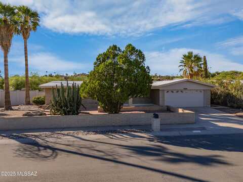 7673 N Jensen Drive, Tucson, AZ 85741