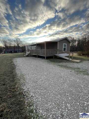 8472 E Monroe Street, Dugger, IN 47848