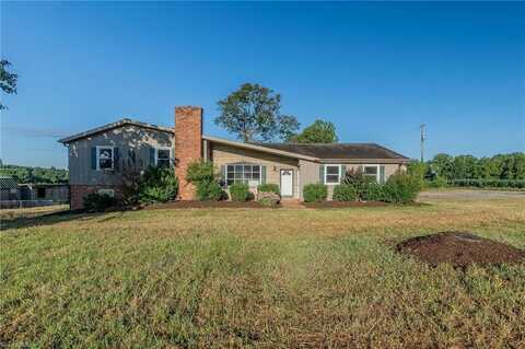1013 Hobbie Horse Lane, Boonville, NC 28070