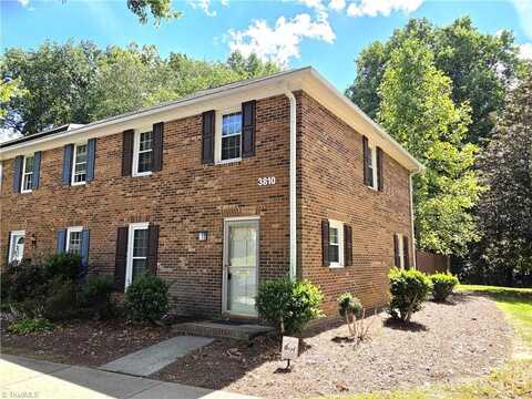 3810 Huntingreen Lane, Winston Salem, NC 27106