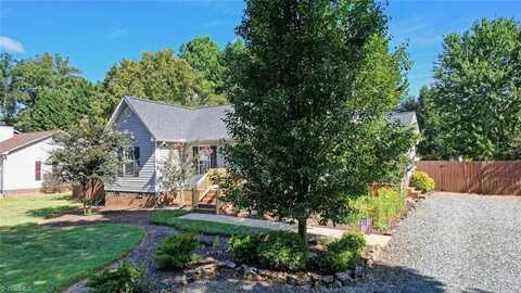 135 Durhams Trail, Reidsville, NC 27320