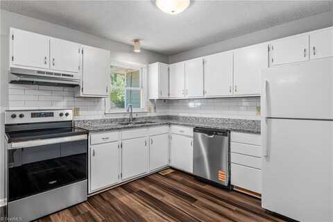 2907 Patio Place, Greensboro, NC 27405