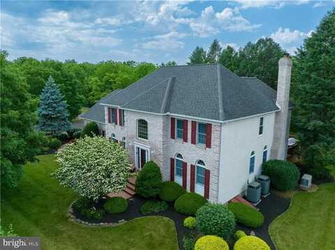 2154 GORTON DRIVE, MACUNGIE, PA 18062